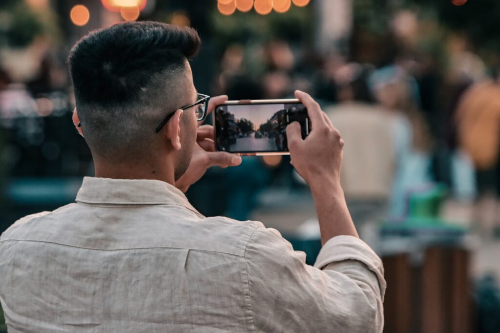 iPhone Duo Canada launch