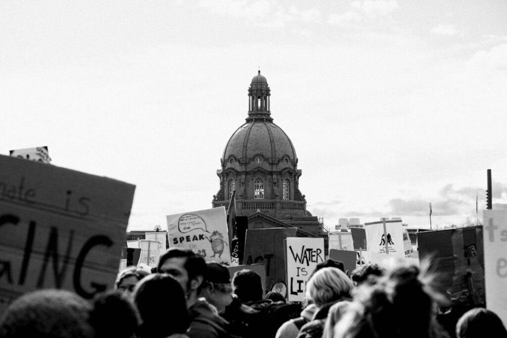 a crowd of people in front of a building